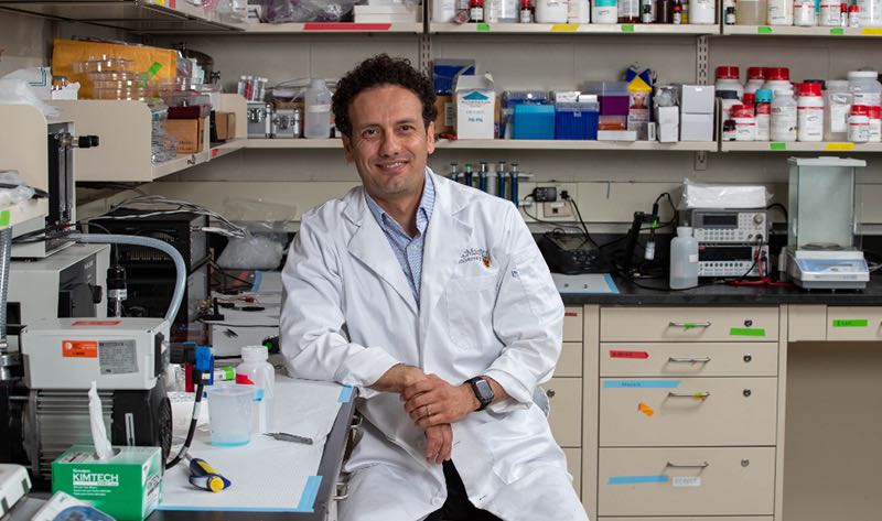 Biomedical Engineer Image